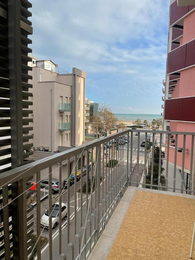 Hotel Losanna Rimini Exterior foto